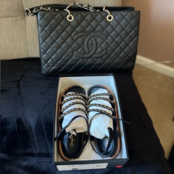 Chanel Chain Link Sandals - Picture 5 of 7